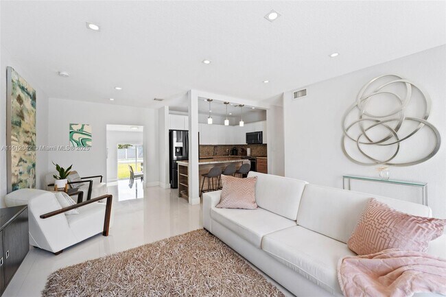 Building Photo - 6371 SW 23rd St