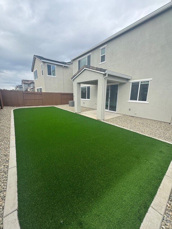 Building Photo - 4041 Flathead Dr