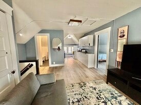 Building Photo - 10815 Drexel Ave