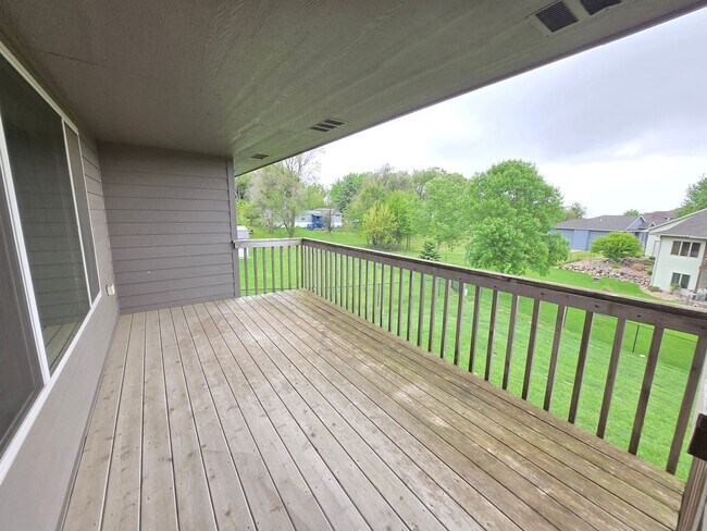 Building Photo - East Sioux Falls Twin Home