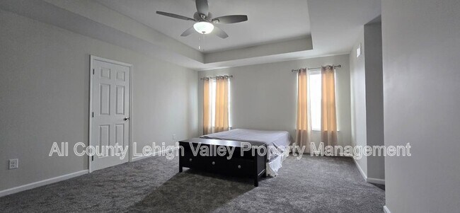 Building Photo - 4413 Stole Rd