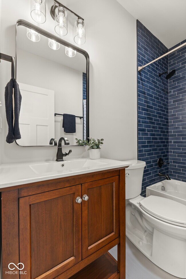 Building Photo - 1405 Deloss St