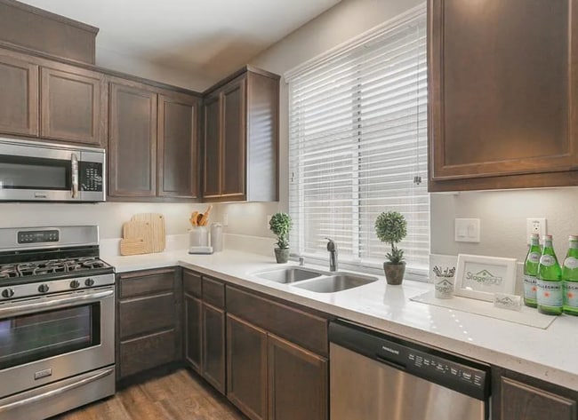 Building Photo - 1559 Hutchison Valley Dr