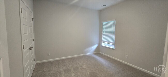 Building Photo - 107 Weyview Gdns