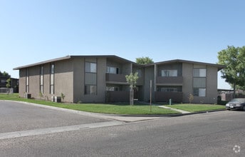 Building Photo - Country Club Apartments