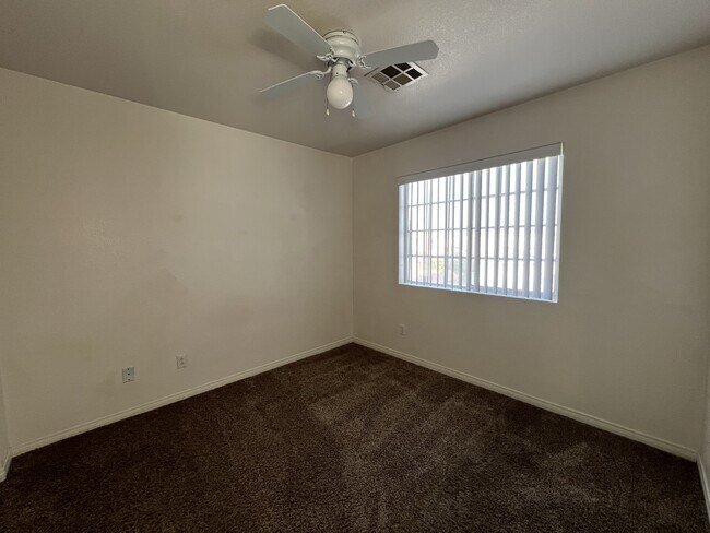 Building Photo - 2697 Hillgrass Rd