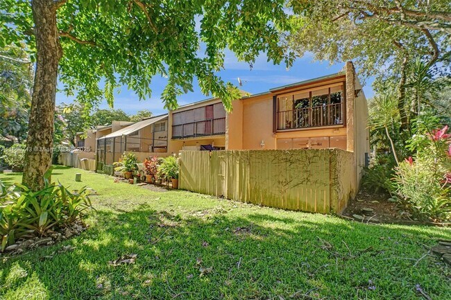 Building Photo - 760 E Coco Plum Cir