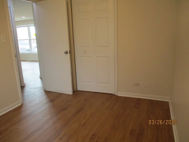 Building Photo - 4215 W 87th St