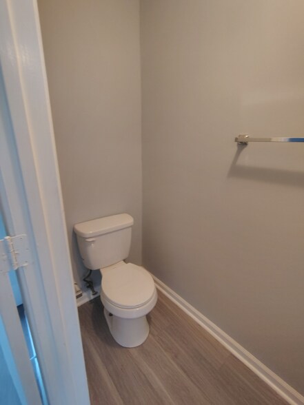 Building Photo - 74 Duiguid Dr