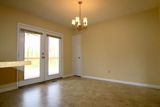 Building Photo - 3111 Asbury Rd