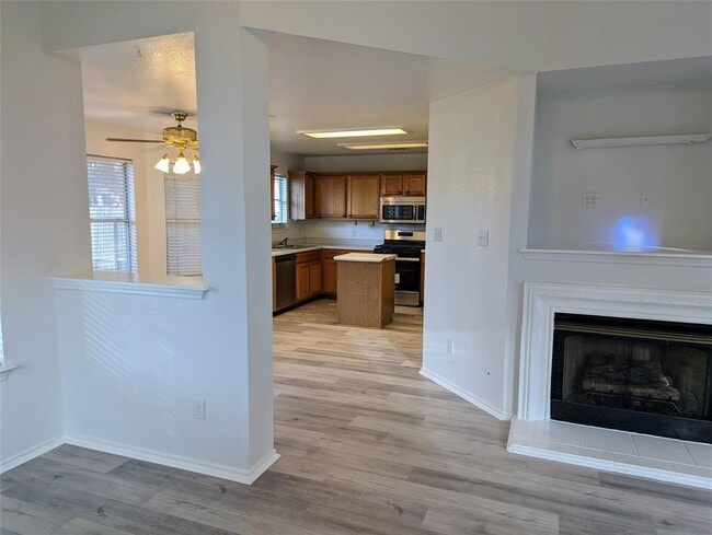 Building Photo - 1628 W Pflugerville Pkwy