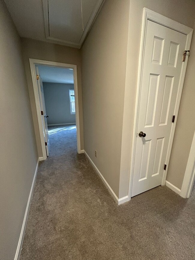 Building Photo - 6528 Thetford Ct