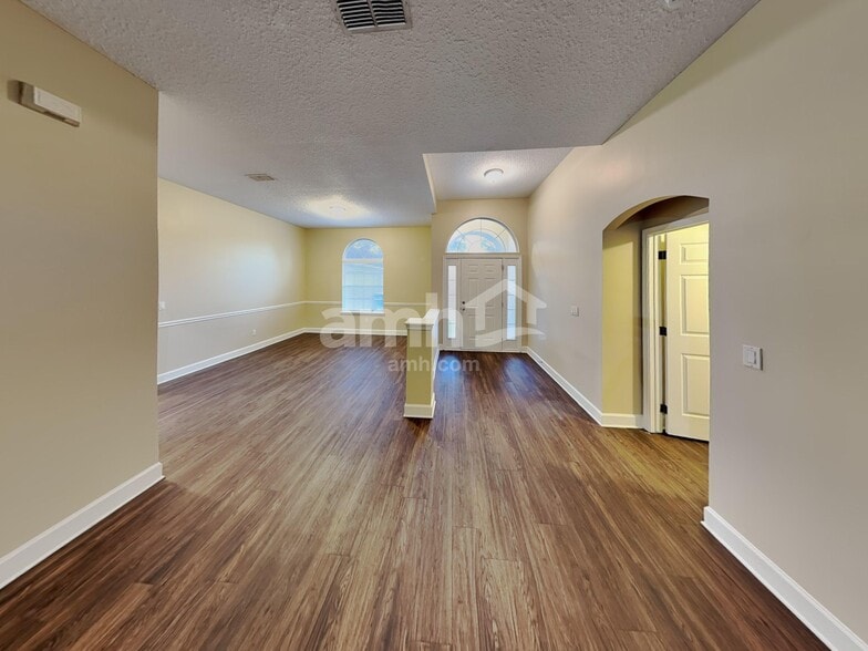 Building Photo - 3390 Victoria Lakes Dr N