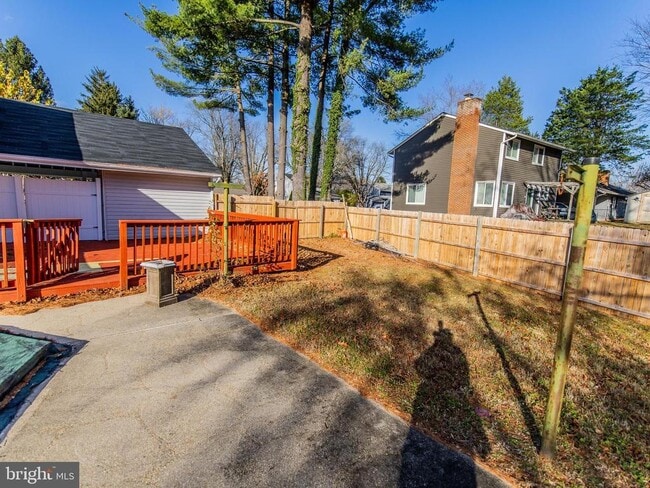 Building Photo - 15901 Perkins Ln