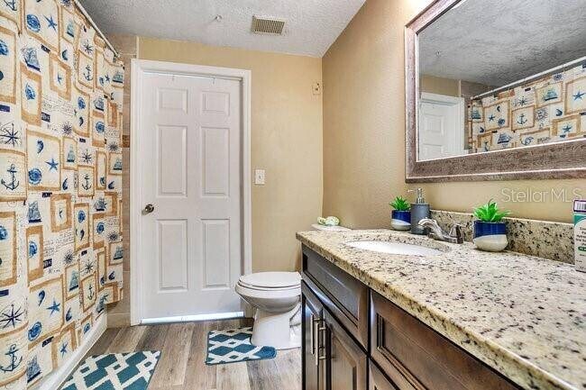 Building Photo - 3702 Palm Desert Ln