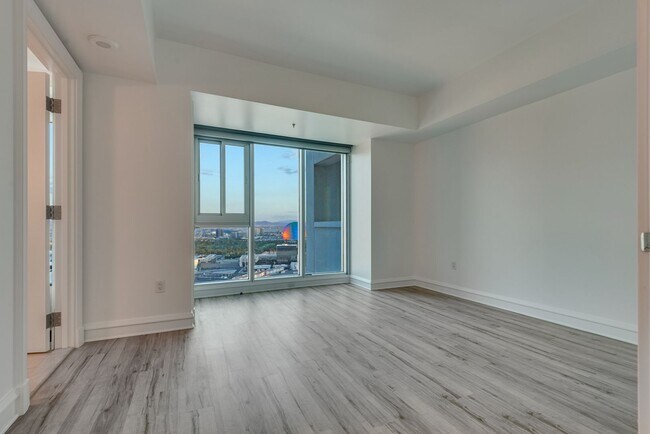 Building Photo - Sky Las Vegas - 2809