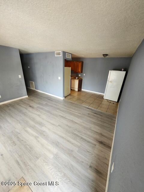 Building Photo - 2101 Forest Knoll Dr NE