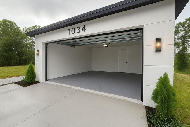Building Photo - 1034 Alcalde St E