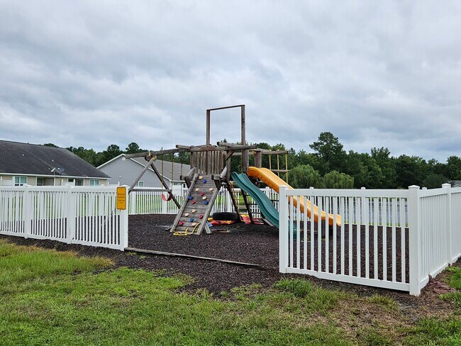 Building Photo - 265 Promise Ln