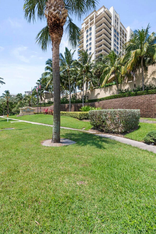 Building Photo - 3800 N Ocean Dr