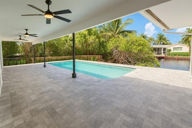 Building Photo - 3801 NE 16th Ter