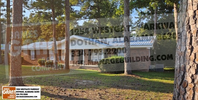 Building Photo - 1616 Randall Rd