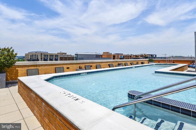 Building Photo - 475 K St NW
