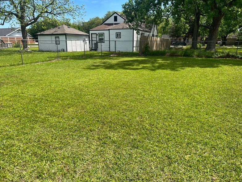 Backyard - 7215 Apache St