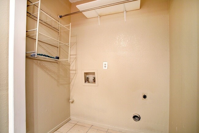 Building Photo - N. Cooper Duplex