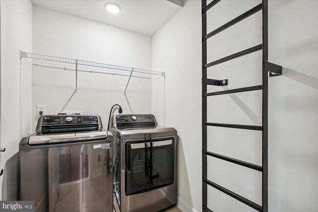 Building Photo - 13411 Launders St