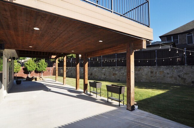 Building Photo - Amazing 4-3.5-2 in North Fort Worth!