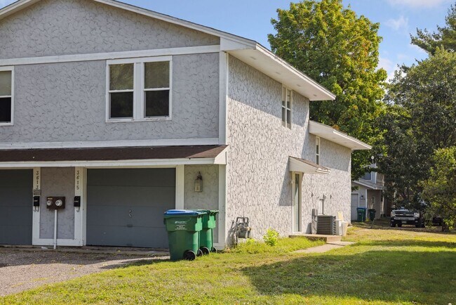 Building Photo - 3613-3615 Rhode Island Ave South