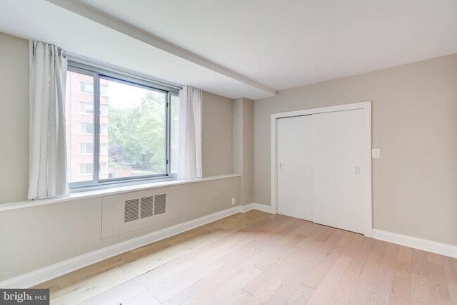 Building Photo - 4200 Cathedral Ave NW