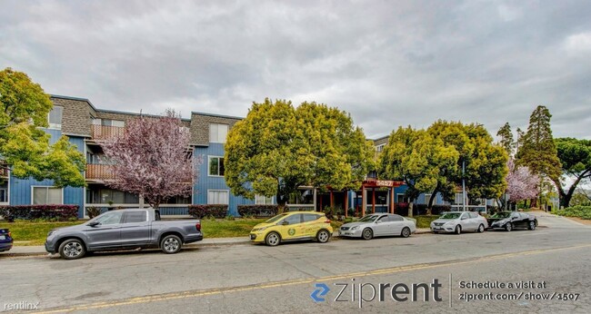 Building Photo - 1 br, 1 bath Condo - 1457 N Camino Alto, V...