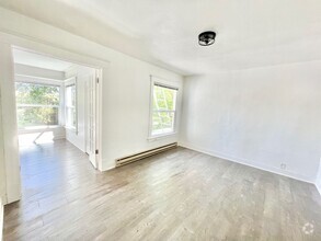 Building Photo - Gorgeous Remodeled 1 Bed, 1 Bath on South ...