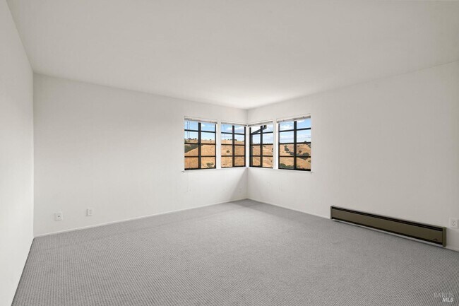 Building Photo - 45 Wimbledon Way
