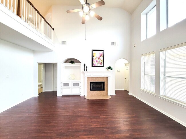 Building Photo - 17715 Laguna Trail Dr