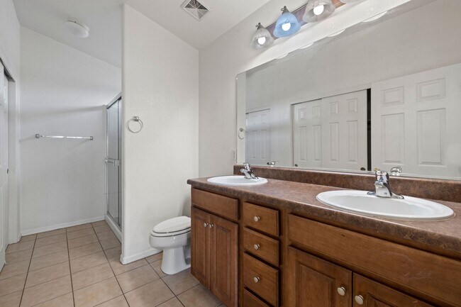 Building Photo - Nice Two-Story Family Home In Rita Ranch w...