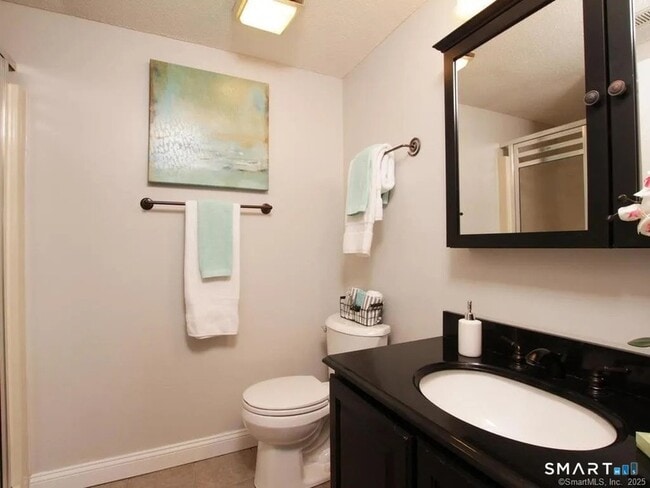 Building Photo - 46 Little Oak Ln