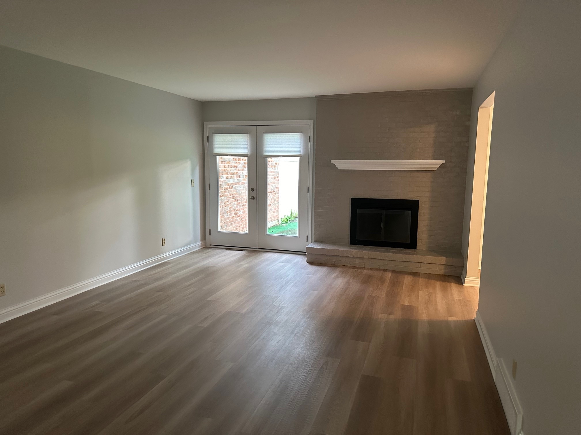 Family/Living Room - 1455 Eaton Ave