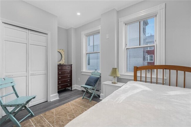 Building Photo - 10 Braman St