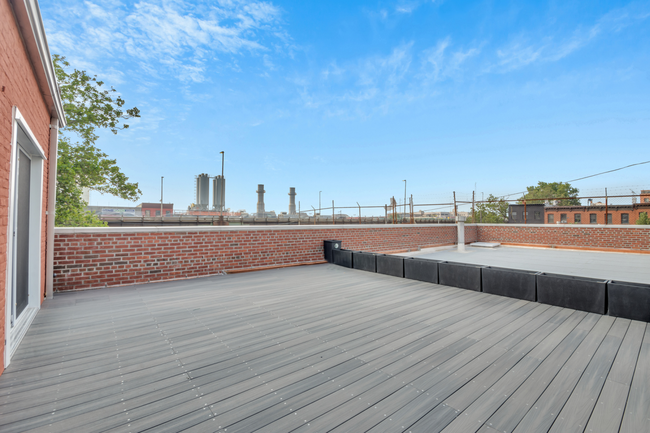 Building Photo - 155 25th St