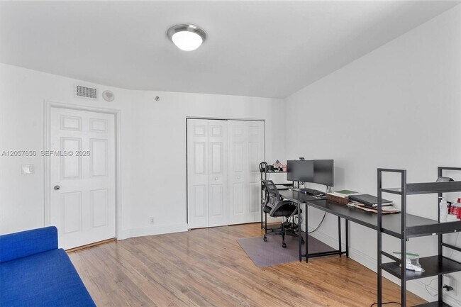 Building Photo - 3530 Mystic Pointe Dr
