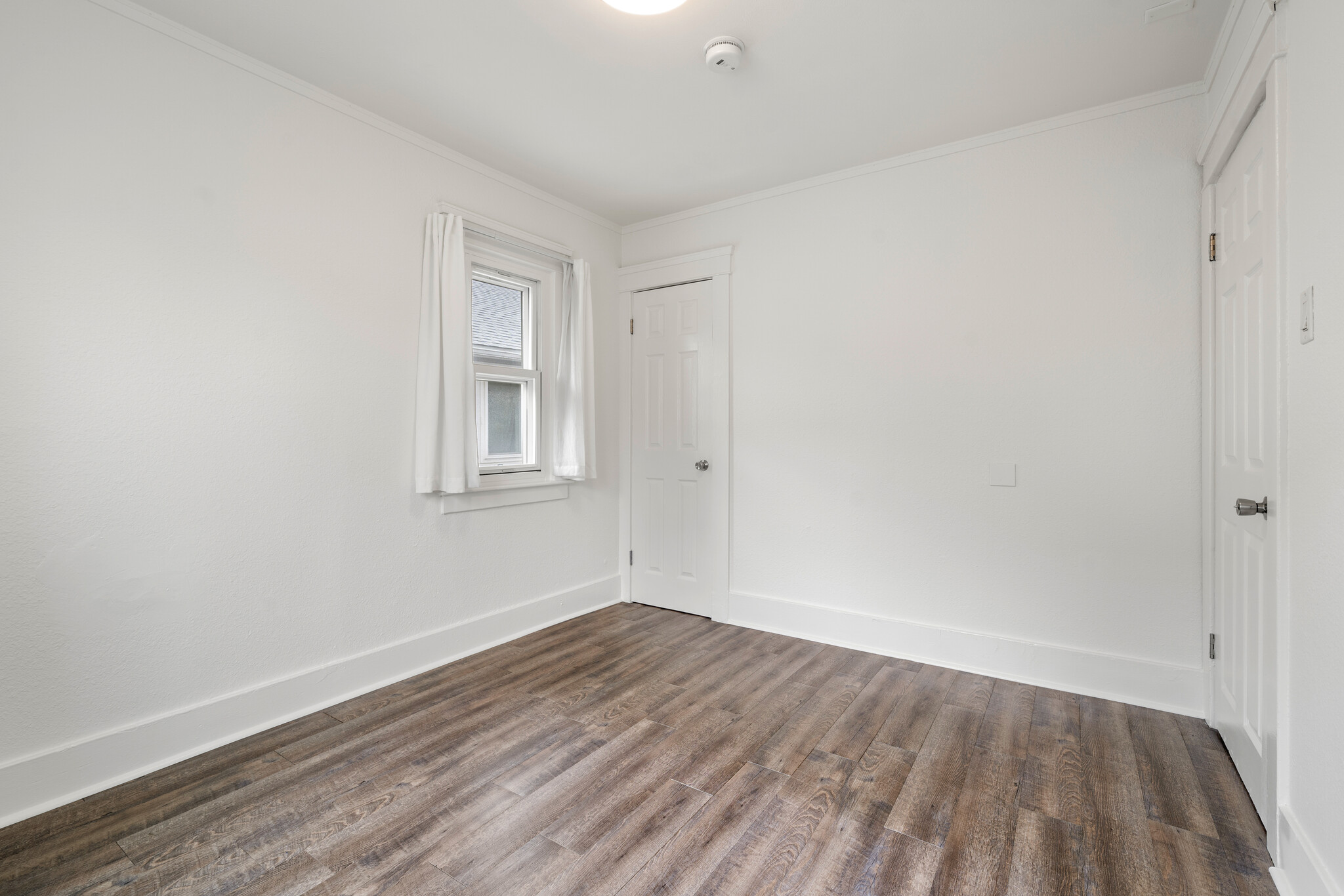 Back Bedroom - 615 S Grevillea Ave