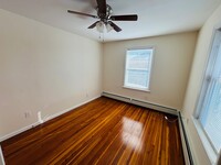 Building Photo - 27 1st St