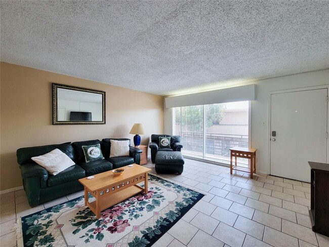 Building Photo - 3809 N Braeswood Blvd