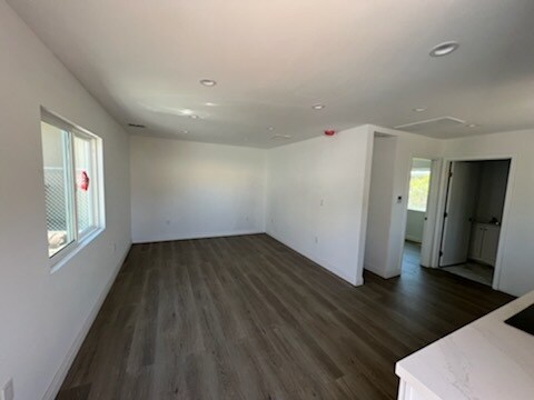 Building Photo - 10435 Las Lunitas Ave