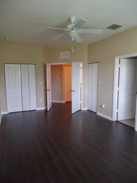 Building Photo - 3530 NW 29th Ct
