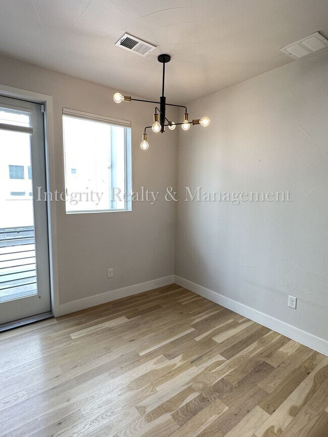 Building Photo - 2939 W 23rd Ave