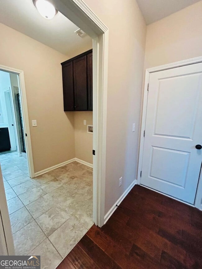 Building Photo - 4518 Hidden Creek Dr